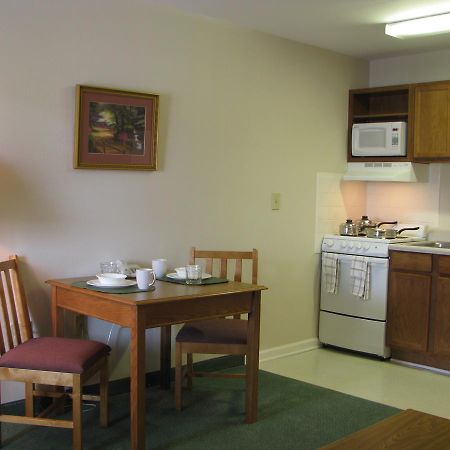 Affordable Suites Charlottesville Exterior foto