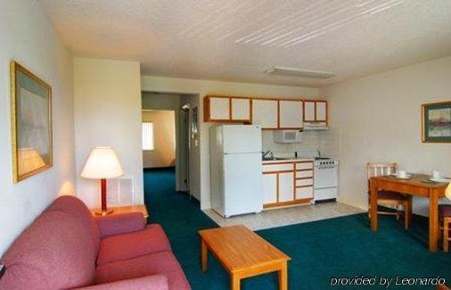 Affordable Suites Charlottesville Quarto foto